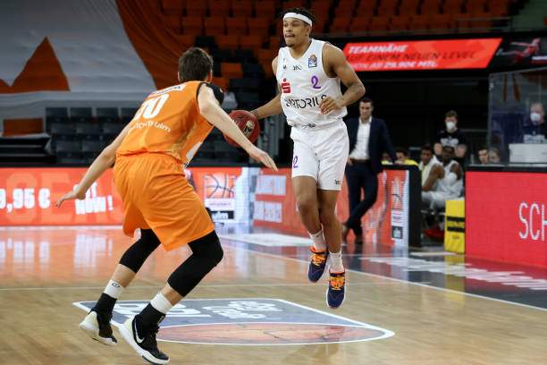 他的得分不 他的得分不