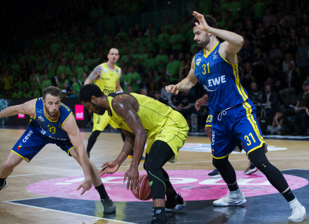 亚队的一场 亚队的一场